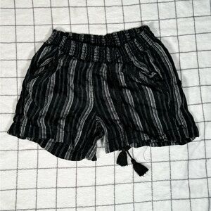 Women’s small bohemian hippie shorts black
Size S stretchy for Beach